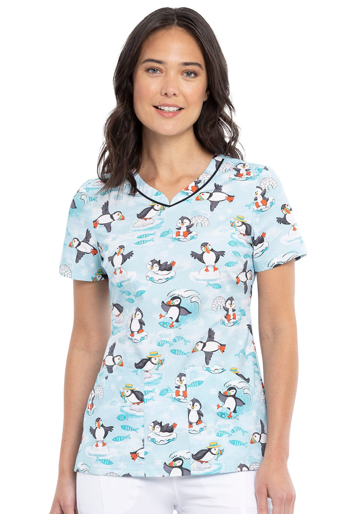 V-Neck Print Top in Arctic Pals